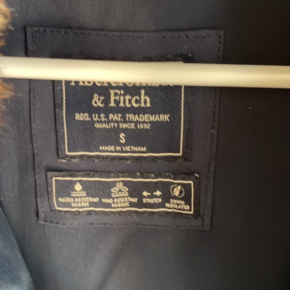 Abercrombie & Fitch winter jacket - Picture 2 of 4